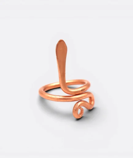 Anillo de cobre cobra