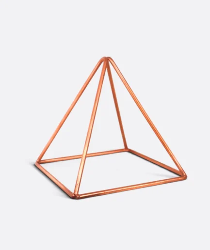 Piramide en cobre